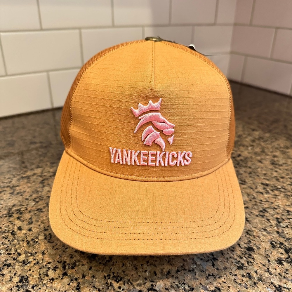 Yankee Kicks Trucker Hat Snapback Tan Lion Crown Logo New